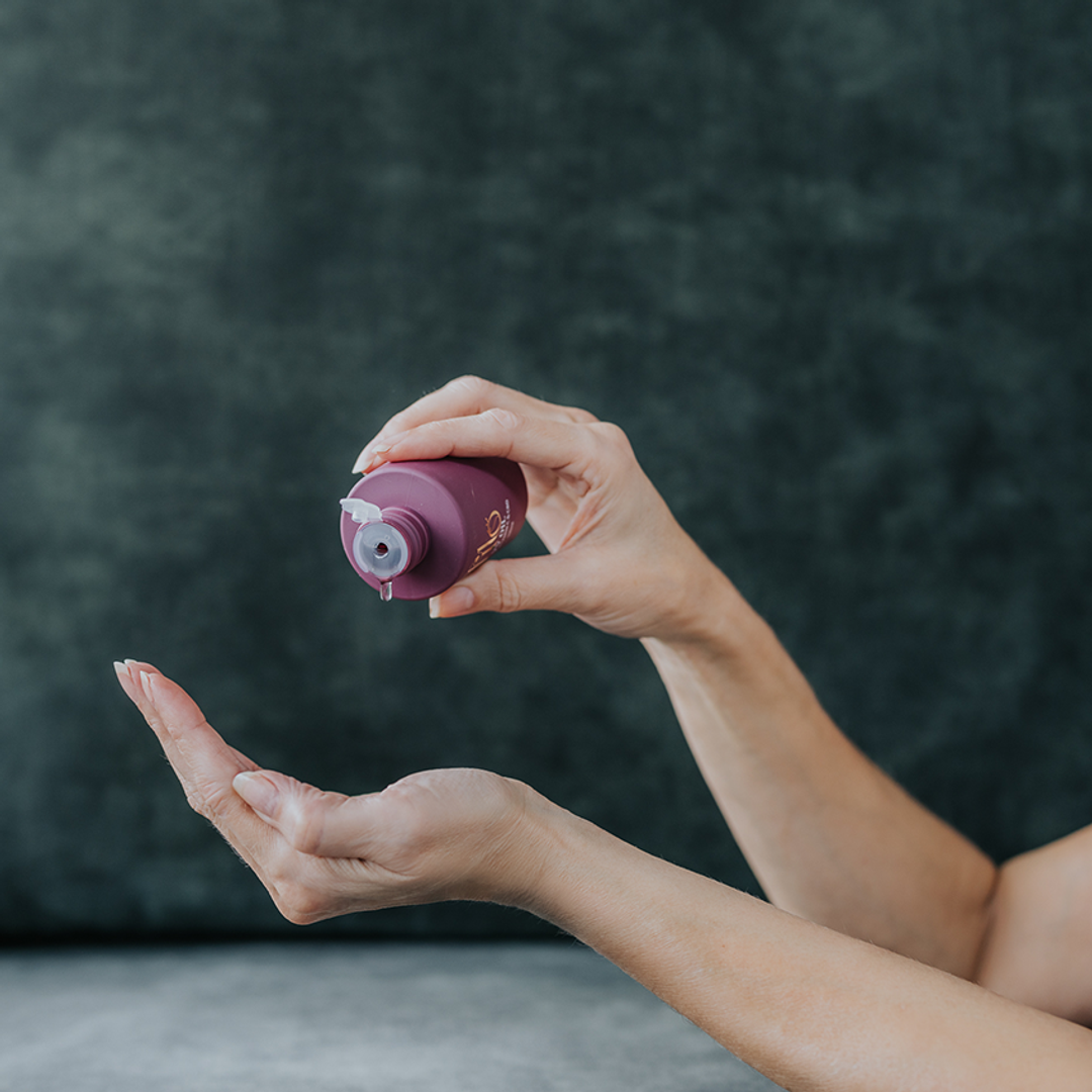 10026-8 Vulva- en vaginale olie – met Vitamine C en CBD voor de huid – Geslachtsneutraal - Afbeelding 1