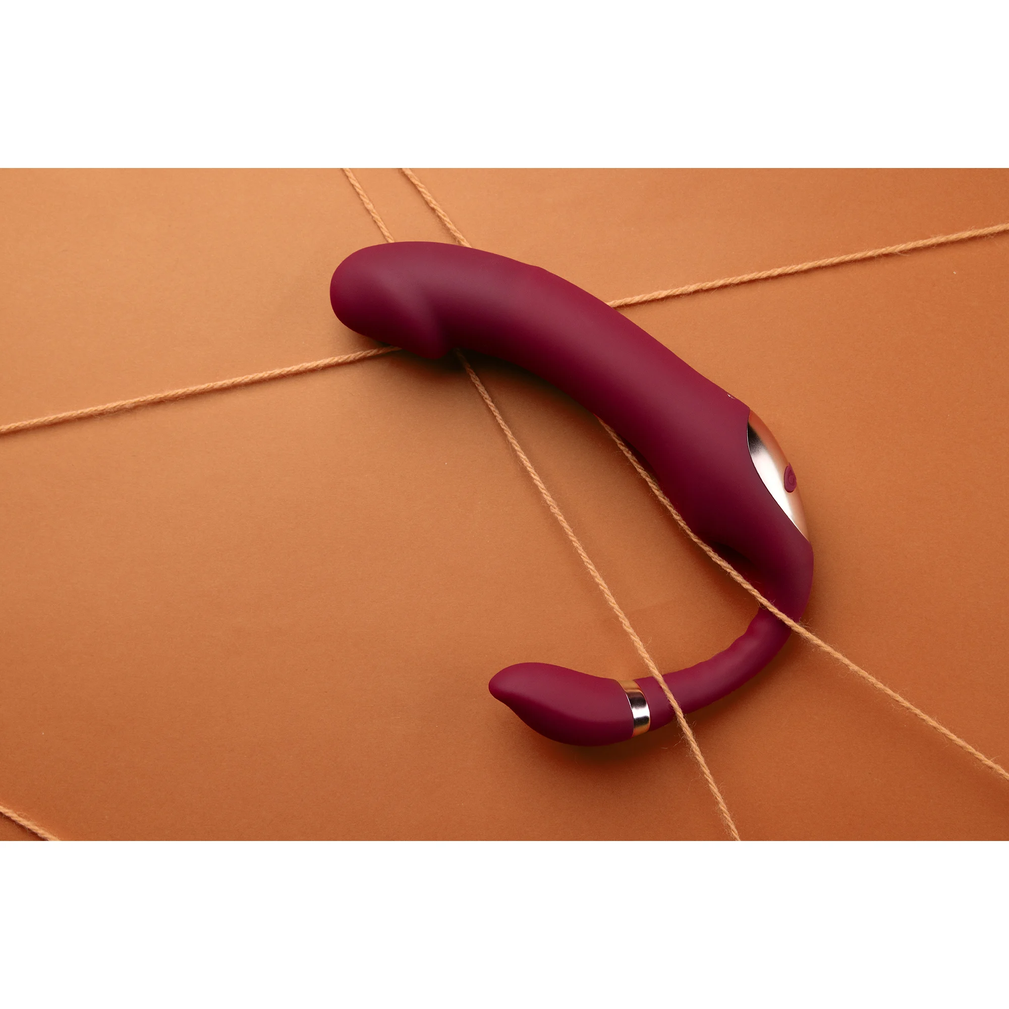 Gode ceinture sans harnais flexible et vibrant Loveline Merlot Grape – Image 6