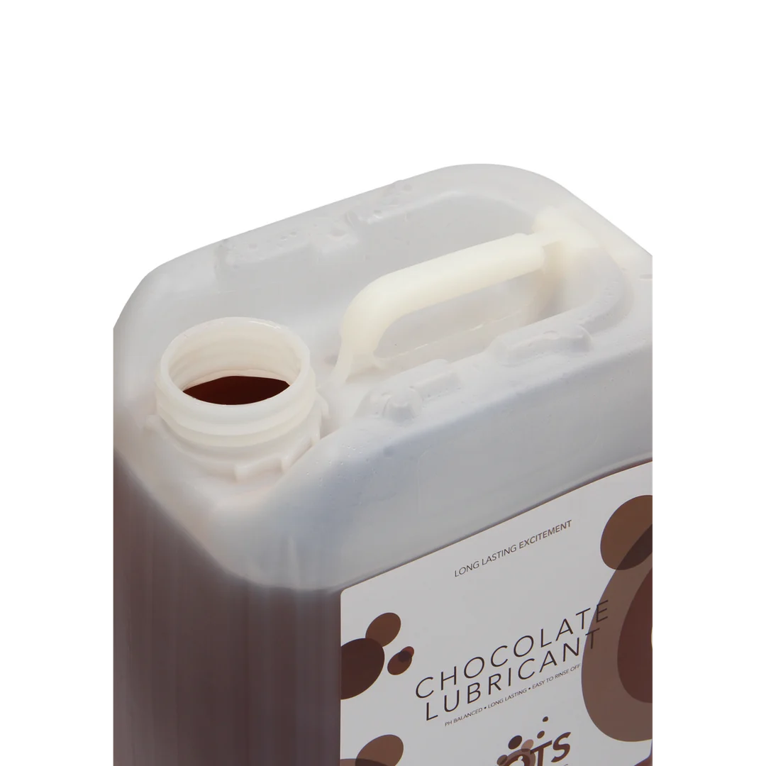 Glijmiddel met smaakje – Op waterbasis, geschikt voor gebruik met latex condooms – Chocolade – 1,3 gal / 5 l - Afbeelding 2